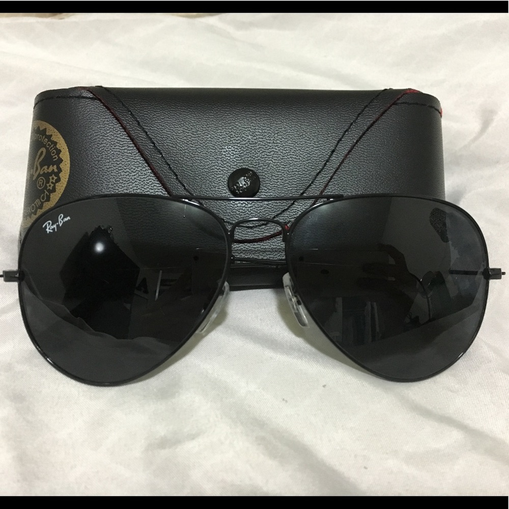 Black Aviator Ray Ban Sunglasses